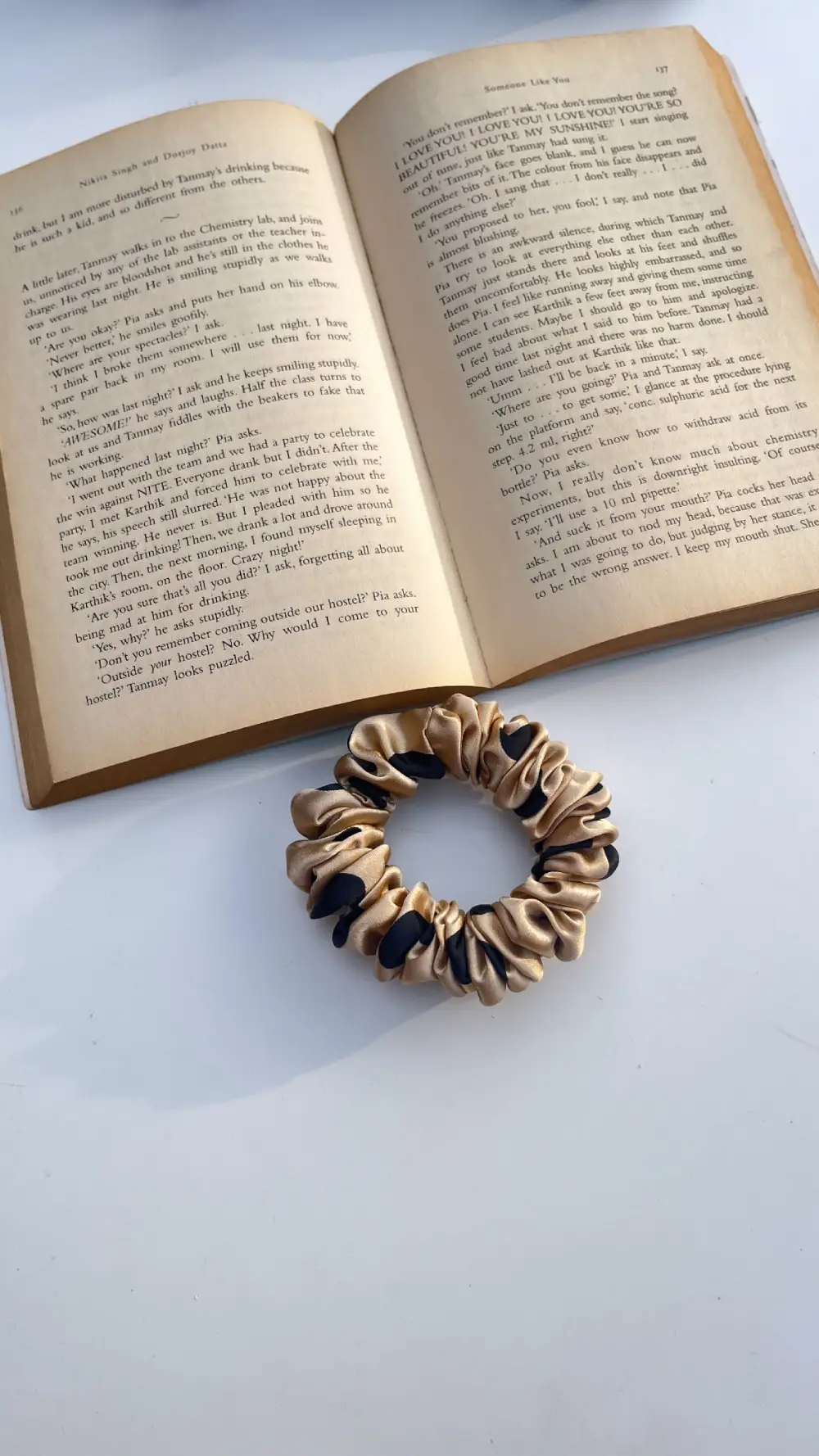 Golden Printed XS Scrunchies