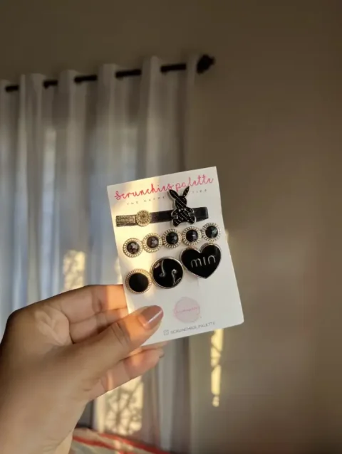 "Adorable & stylish! Perfect Korean hair clips to make your little star shine ✨🌟" "Shop now and add a touch of Korea to your kid’s look! 🛍️