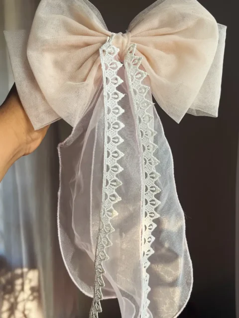 ✨ Elevate your style with our enchanting Bridgeton-inspired hair bows! Perfect for adding a touch of vintage charm and elegance to any look. ✨ ✨ Whether you're channeling your inner belle or simply love a romantic accessory, these bows are your new must-have! 🛍️ Tap the link in bio to shop now and add a dash of timeless beauty to your collection! 💖 #HairBows #BridgetonVibes #AestheticAccessories #VintageChic #HairGoals #ShopNow