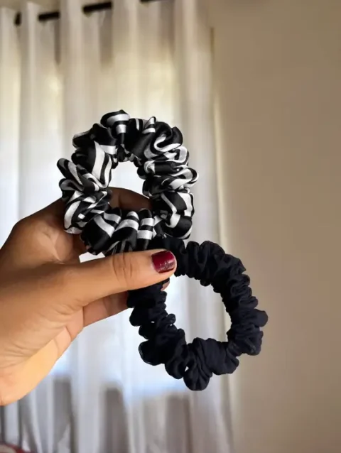 Black XS XL scrunchies combo